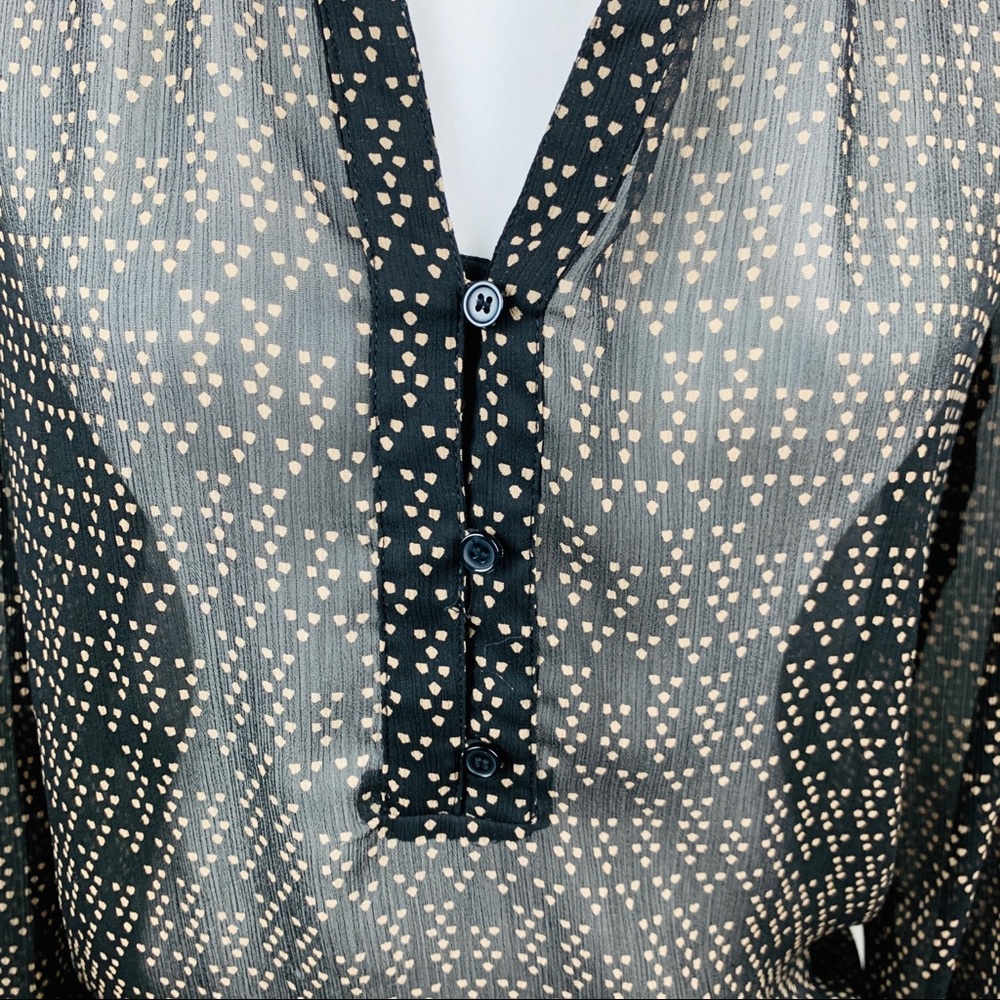 The Limited Brand Sheer Top, Sz M - Picture 2 of 5